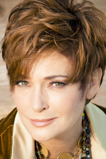 Кэролин Хеннеси