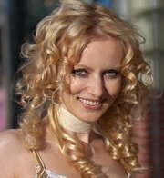 Йева-Женевьев Лавлински