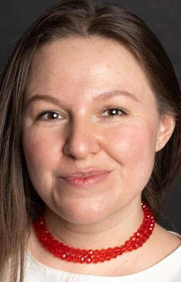 Илона Плясова