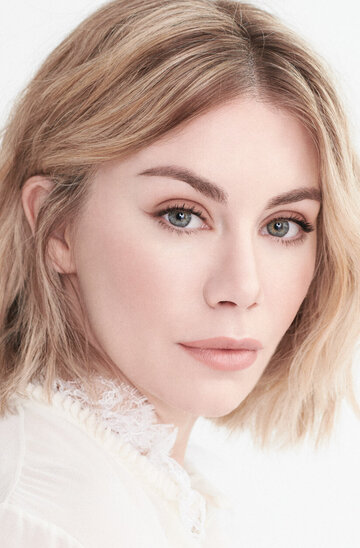 Дженнифер Холланд