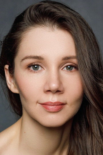 Александра Жарова